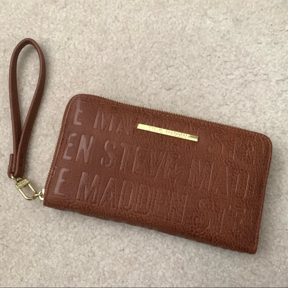 Brown Steve Madden Wallet Wristlet